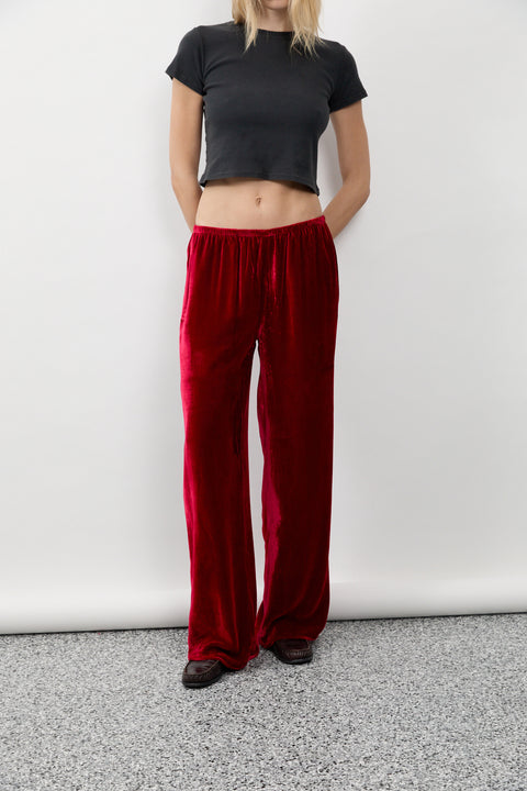 Karolina is 5’10” and wears S