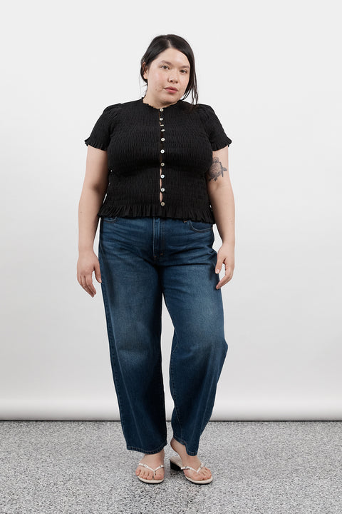 Laurrie is 5'5" and wears 2XL