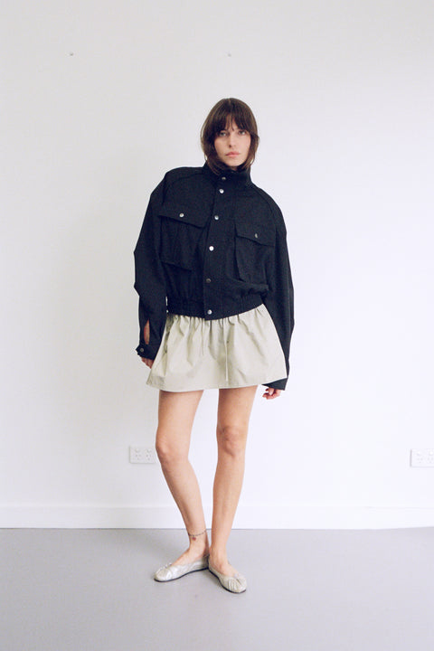 Scarlet is 5’10” and wears S