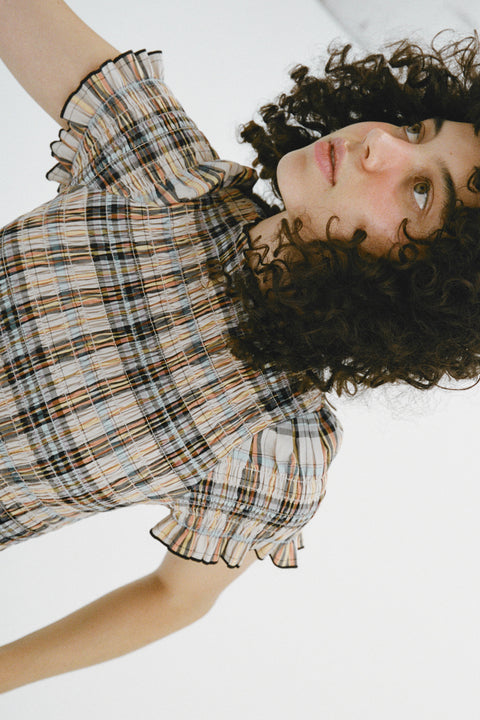 Augustina is 5’10.5” and wears S