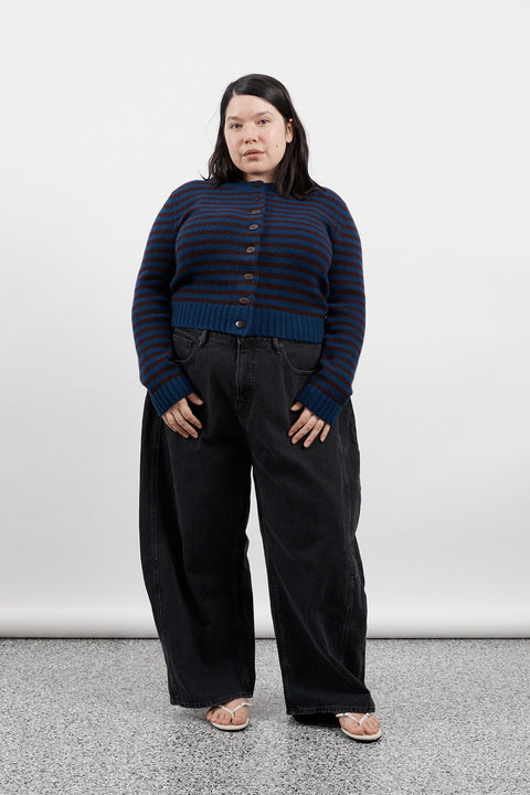Laurrie is 5'5" and wears XL-2XL
