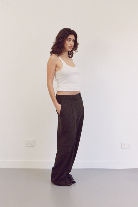 Mikaela is 5'3" and wears XS