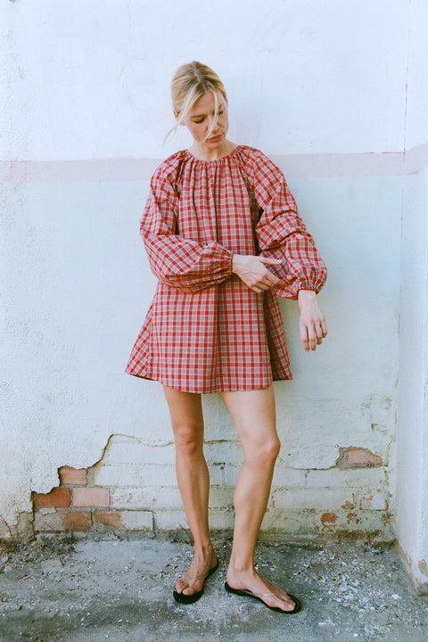 Darina is 5’9” and wears S