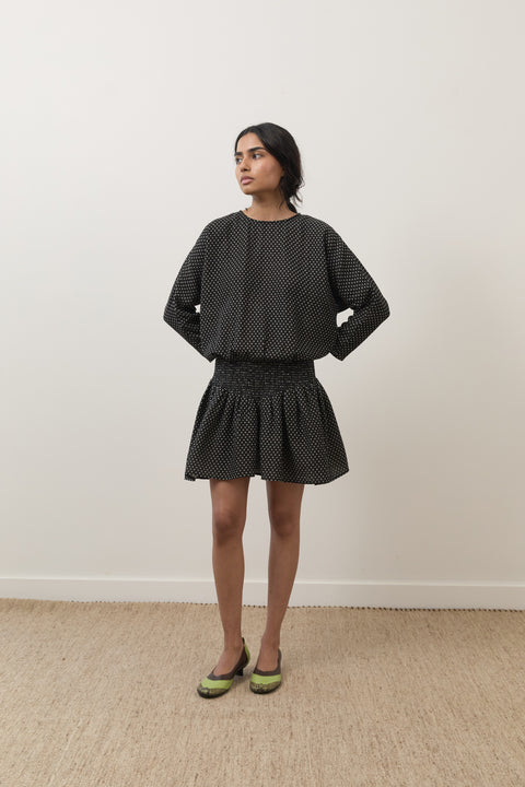 Silvia is 5’6” and wears XS