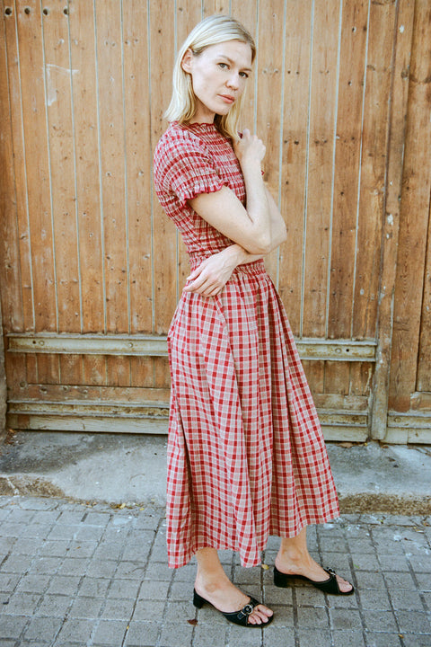 Darina is 5’9” and wears S