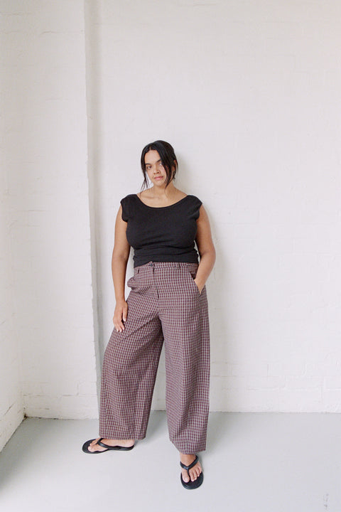 Oleeta is 5’8” and wears XL